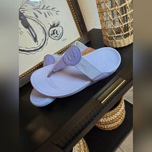 FitFlop Women’s Walkstar Toe Post Finestripe Webbing Sandal Wild Lavender 8